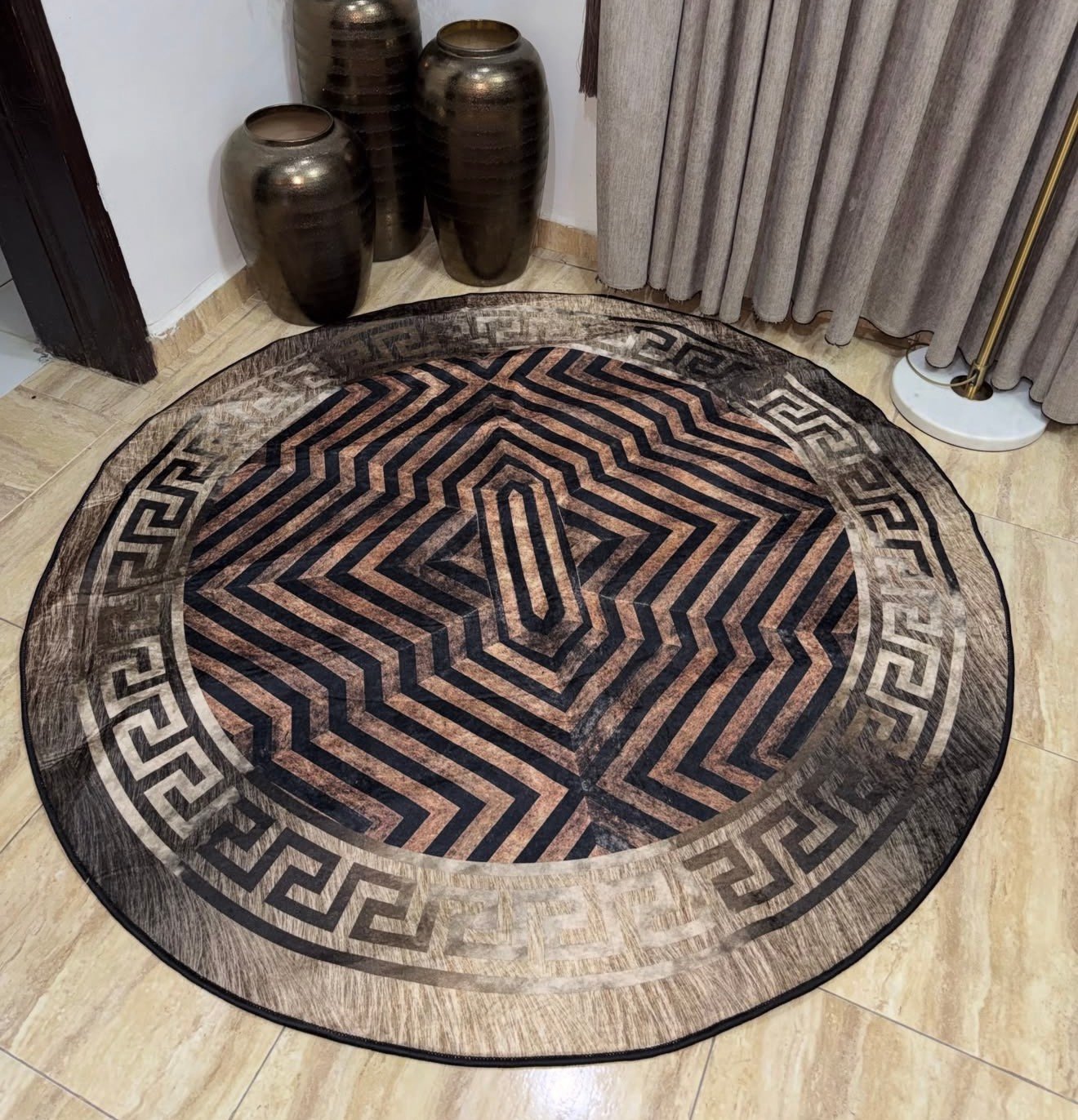 Imperial Maze Round Rug
